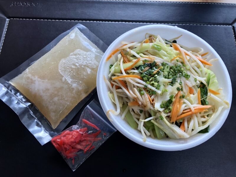 野菜そば大（720円）
